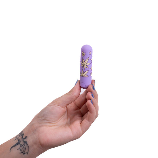 Maia Jessi 420 Violet 7.6 cm USB Rechargeable Bullet. Full view of the bullet on a white background, wider framing.