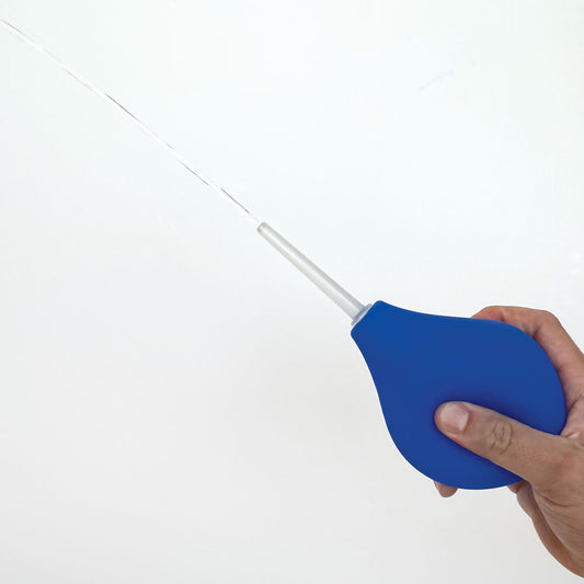 Skwert Medium 8 oz Douche Kit. Close-up of the blue product on a white background.