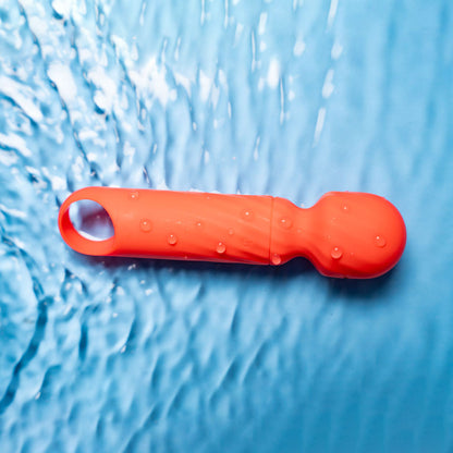 Maia DOLLY 12.7 cm USB Rechargeable Massage Wand