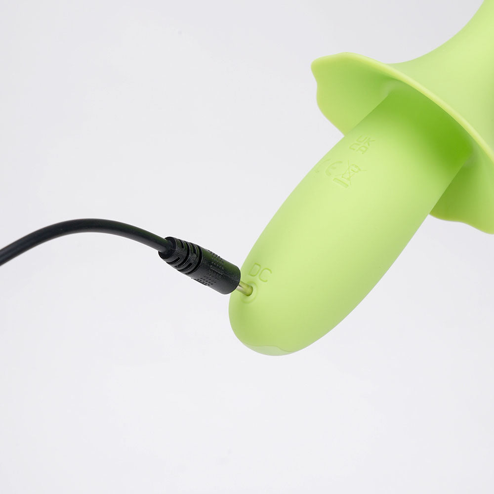 Maia SIENNA 15.2 cm USB Rechargeable Fluttering Bullet