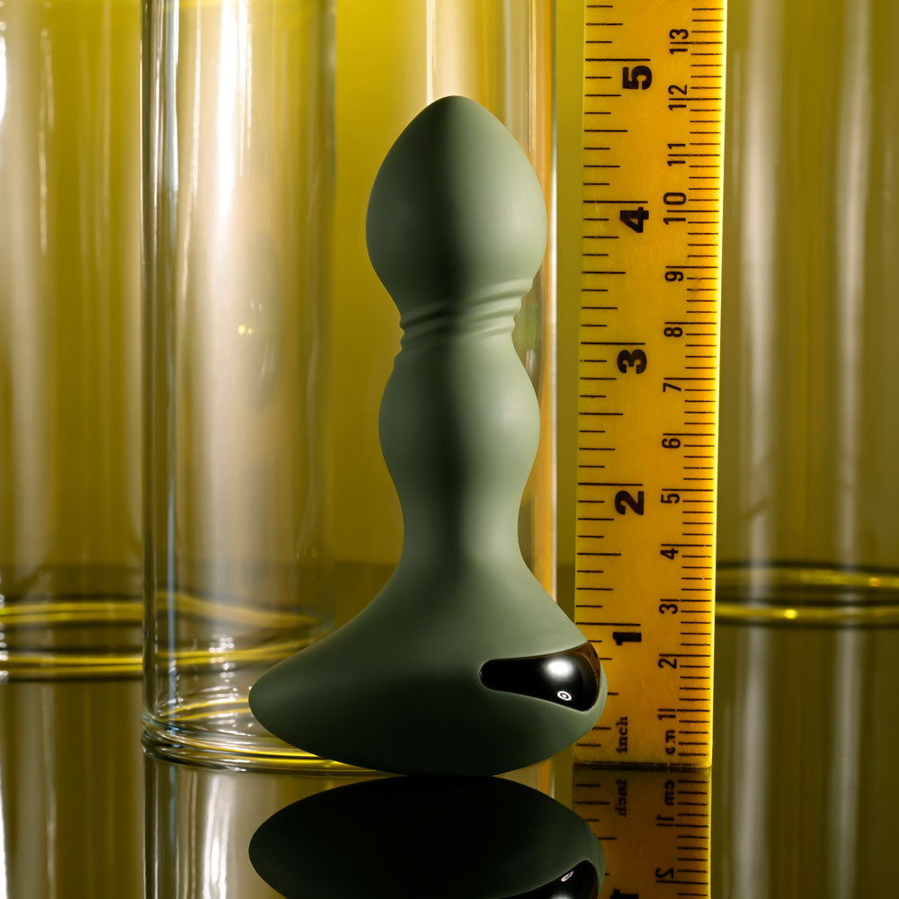 Evolved LIEUTENANT - Green 12.2 cm Vibrating Butt Plug