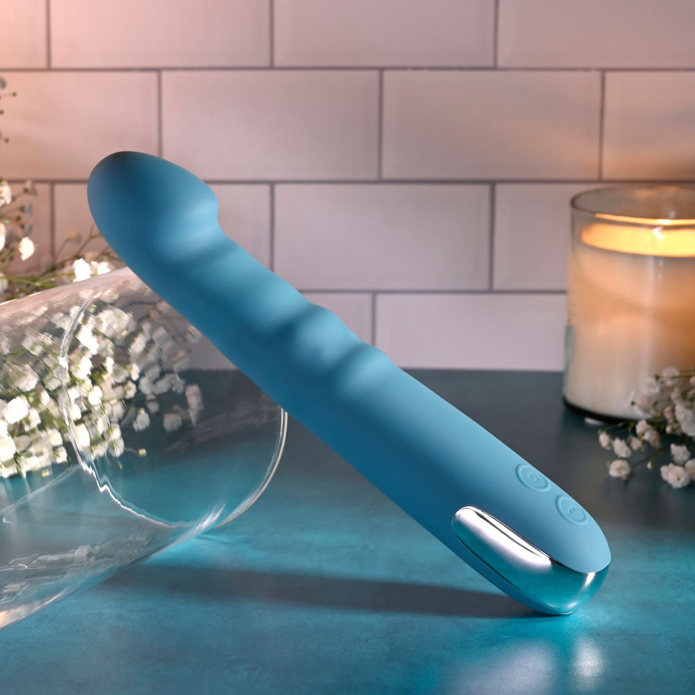 Evolved QUEEN OF ALL TRADES - Blue Thrusting & Rotating Vibrator