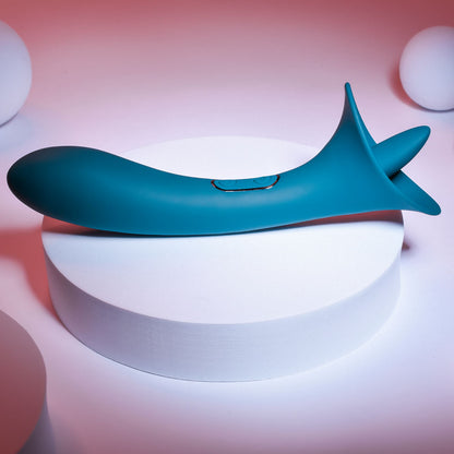 Playboy Pleasure TRUE INDULGENCE 21.3 cm Vibrator with Flicking Tip