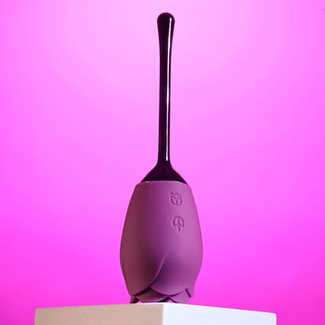 Playboy Pleasure PETAL - Purple USB Rechargeable Flicking Stimulator